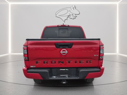 Used 2022 Nissan Frontier SV image 4