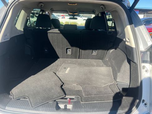 Used 2025 Nissan Rogue SV FWD image 31