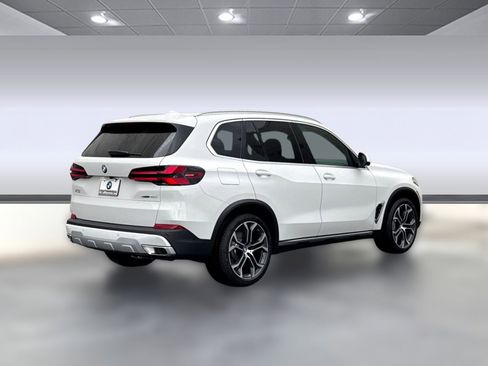 Used 2026 BMW X5 sDrive40i image 8
