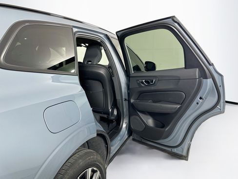Used 2024 Volvo XC60 B5 Plus w/ Protection Package Premier AWD/4WD image 31