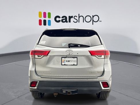 Used 2018 Toyota Highlander Limited image 4