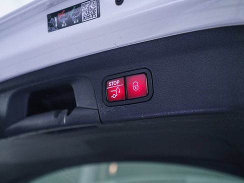 Used 2023 Mercedes-Benz GLE 350 4MATIC image 43