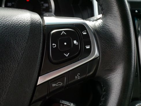 Used 2015 Toyota Camry XSE w/ Moonroof Package FWD image 25