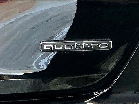 Used 2023 Audi A4 2.0T Premium w/ Convenience Package image 11