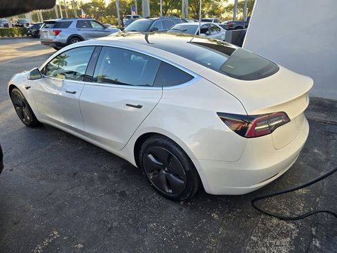 Used 2018 Tesla Model 3 Long Range image 4