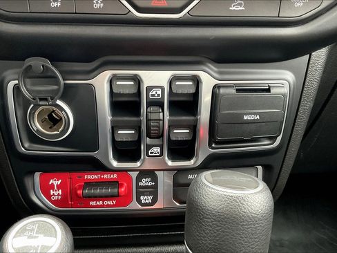 Used 2020 Jeep Gladiator Rubicon image 31