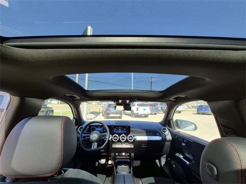 Certified 2025 Mercedes-Benz GLB 250 image 19