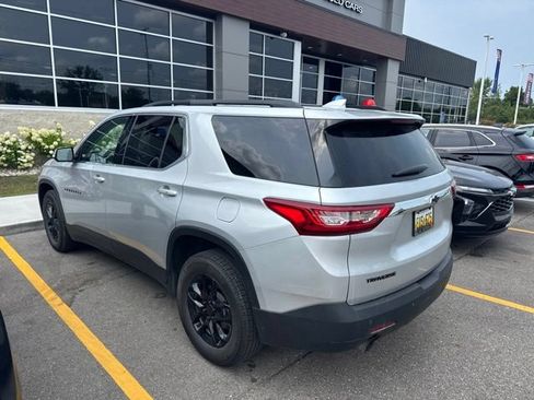 Used 2019 Chevrolet Traverse LT w/ LPO, Floor Liner Package FWD image 6