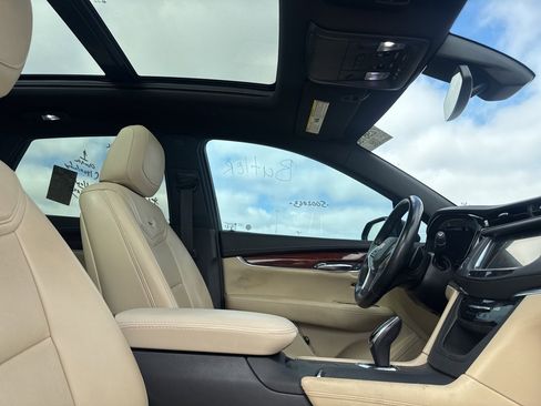 Used 2019 Cadillac XT5 Luxury w/ LPO, Radiant Package image 29