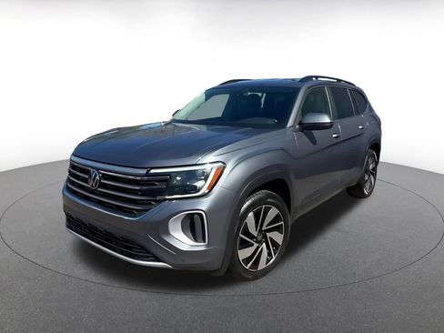 Used 2025 Volkswagen Atlas SE AWD/4WD image 7