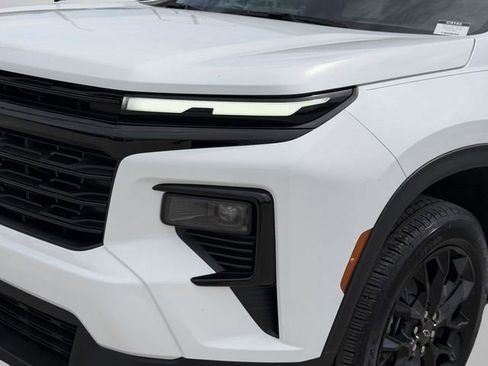 New 2026 Chevrolet Traverse LT w/ Midnight/Sport Edition FWD image 13