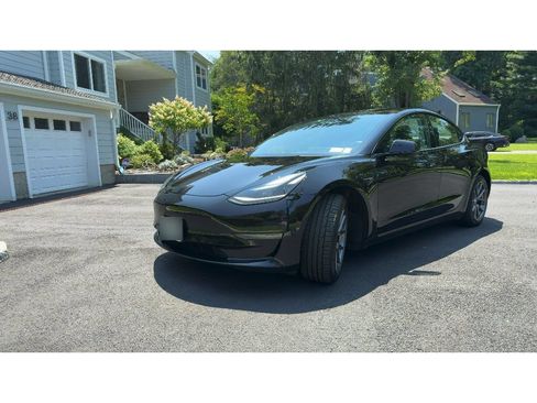 Used 2022 Tesla Model 3 RWD image 1
