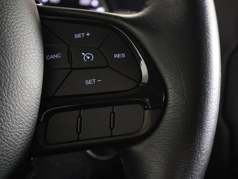 Used 2017 Jeep Renegade Altitude image 31