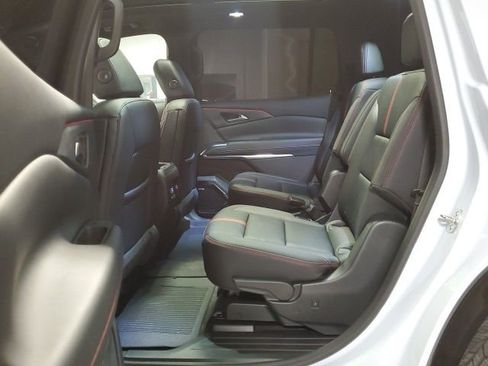 Used 2026 Chevrolet Traverse RS image 23