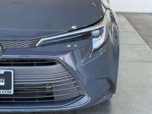 Used 2026 Toyota Corolla LE image 5