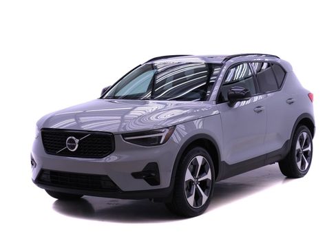 Certified 2026 Volvo XC40 B5 Plus w/ Protection Package Premier image 1