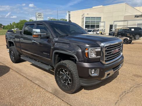 Used 2015 GMC Sierra 2500 SLT w/ Duramax Plus Package image 26