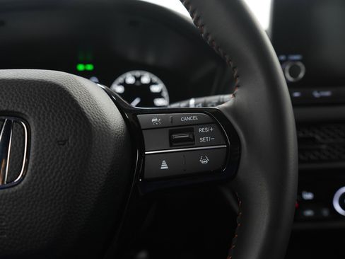Used 2024 Honda HR-V Sport image 25
