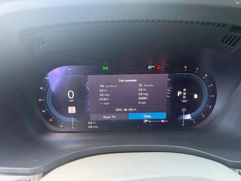Used 2023 Volvo XC60 B5 Plus FWD image 9