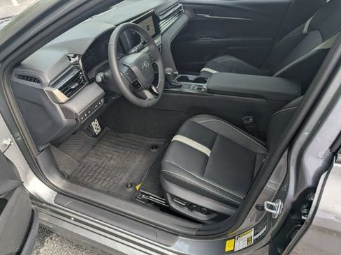 Used 2026 Toyota Camry SE FWD image 9
