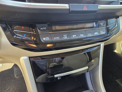 Used 2016 Honda Accord EX image 19