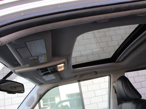 Used 2018 Toyota 4Runner SR5 Premium image 12