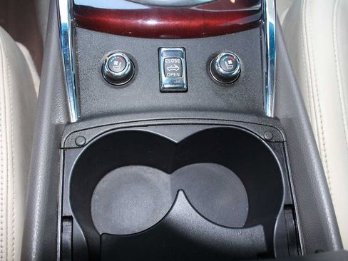 Used 2014 INFINITI Q60 Convertible w/ Premium Package RWD image 28