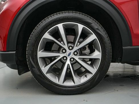 Certified 2025 Ford Explorer Platinum w/ Ultimate Package image 10