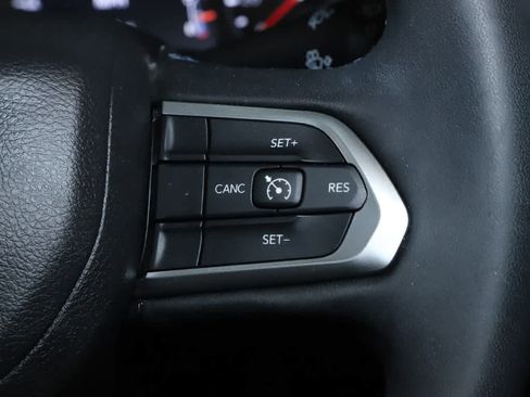 Used 2022 Jeep Compass Latitude image 23