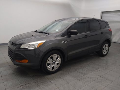Used 2016 Ford Escape S image 2