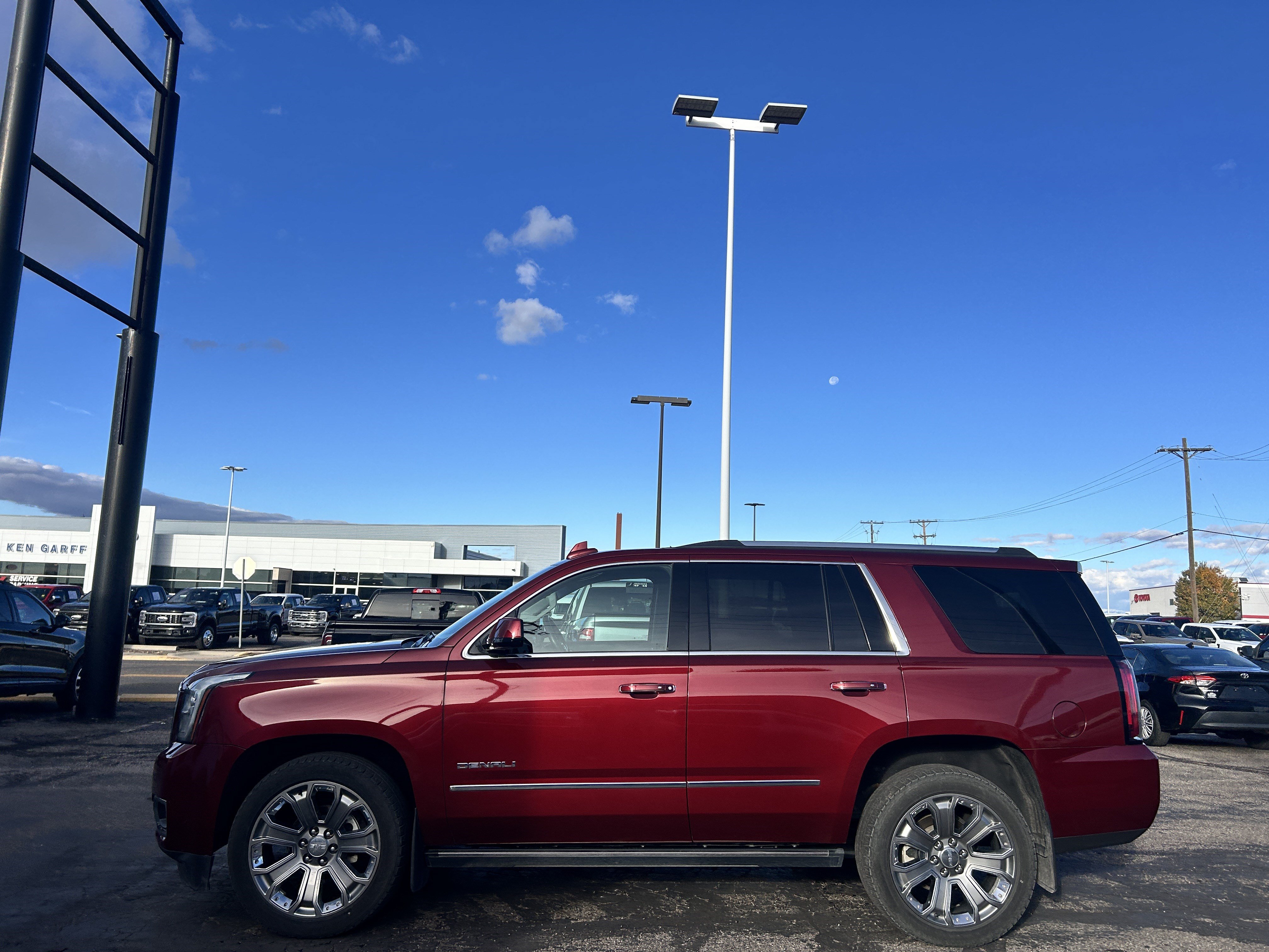 Used 2016 GMC Yukon Denali w/ Open Road Package AWD/4WD image 2