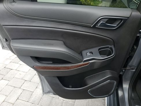 Used 2020 GMC Yukon SLT image 14