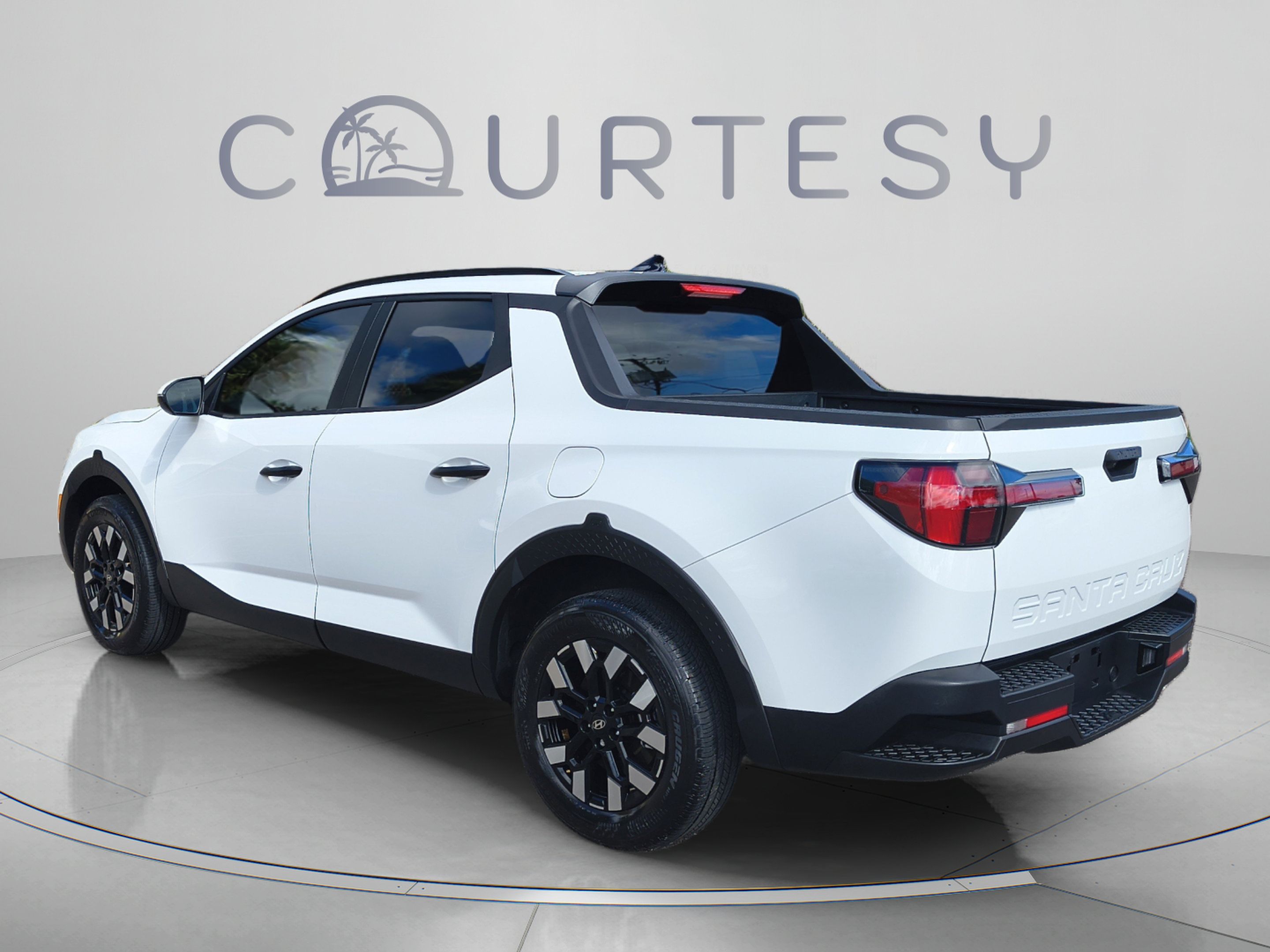 Certified 2025 Hyundai Santa Cruz SEL FWD image 3