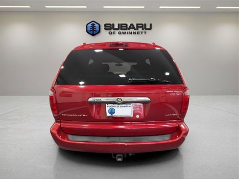 Used 2003 Chrysler Town & Country Limited image 4