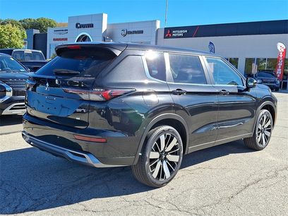 New 2025 Mitsubishi Outlander SE