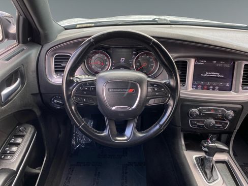 Used 2023 Dodge Charger SXT RWD image 12