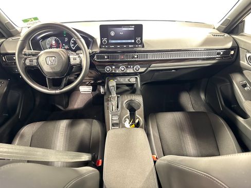 Used 2025 Honda Civic Sport image 4