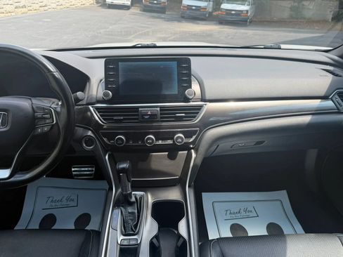 Used 2018 Honda Accord Sport image 19