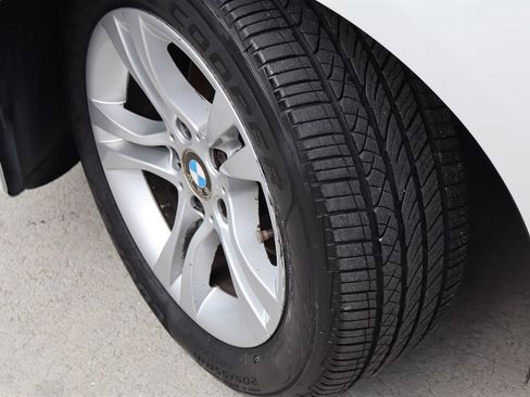 Used 2008 BMW 328xi Wagon AWD/4WD image 9