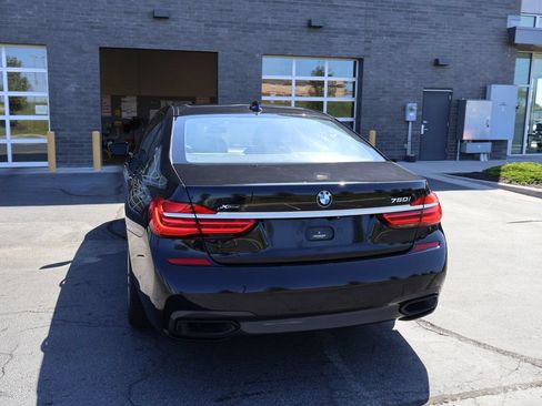 Used 2019 BMW 750i xDrive w/ Executive Package AWD/4WD image 13