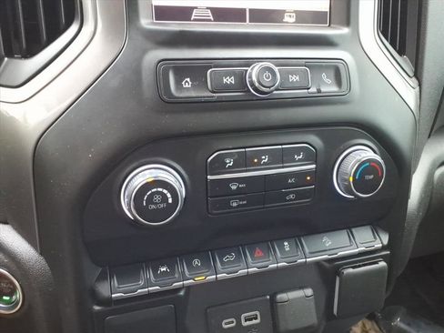 Used 2025 Chevrolet Silverado 1500 Custom Trail Boss w/ LPO, Dark Essentials Package AWD/4WD image 15