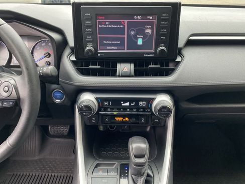 Used 2021 Toyota RAV4 XLE w/ XLE Grade Weather Package AWD/4WD image 23