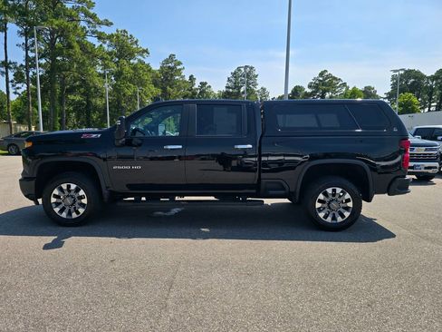 Used 2025 Chevrolet Silverado 2500 Custom w/ Custom Value Package AWD/4WD image 2