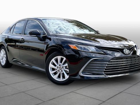 Used 2024 Toyota Camry LE w/ Convenience Package FWD image 3