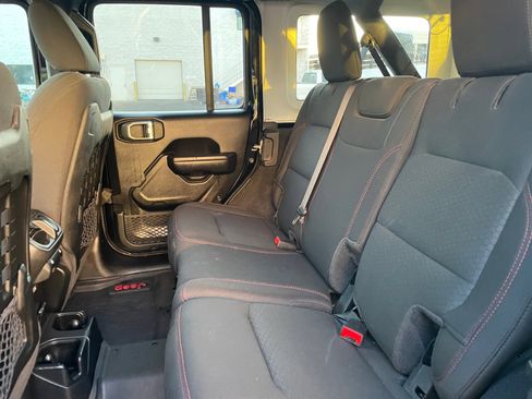 Used 2021 Jeep Wrangler Unlimited Rubicon AWD/4WD image 26