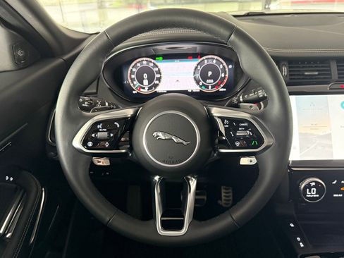 Used 2024 Jaguar E-PACE R-Dynamic SE AWD/4WD image 17