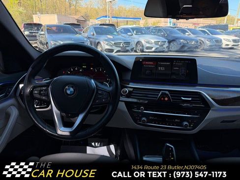 Used 2017 BMW 540i xDrive AWD/4WD image 23