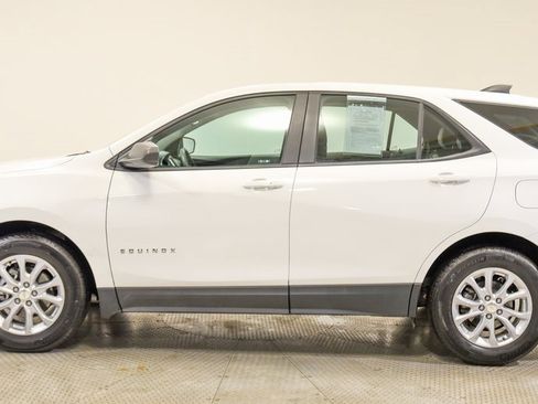 Used 2020 Chevrolet Equinox LS image 12