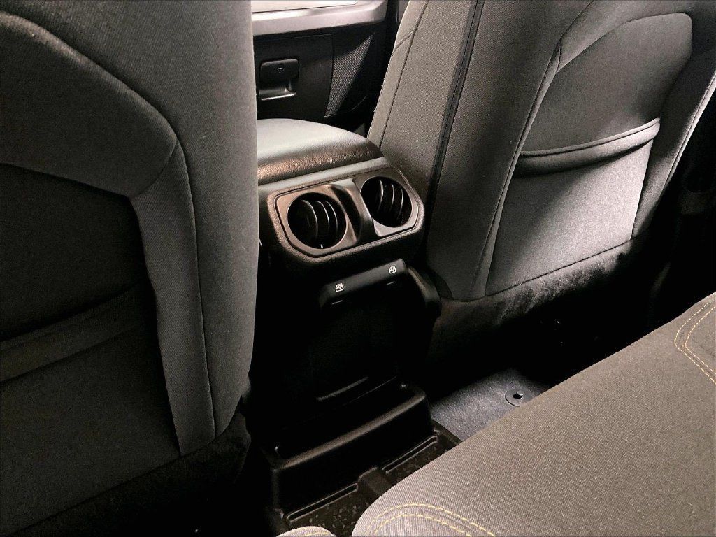 Used 2024 Jeep Wrangler Unlimited AWD/4WD image 28