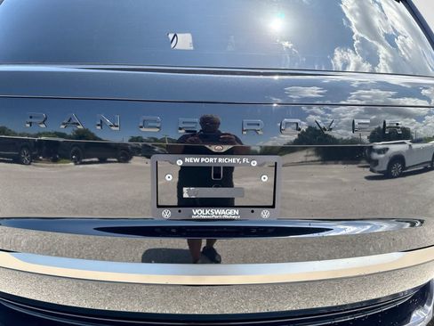 Used 2023 Land Rover Range Rover SE AWD/4WD image 12